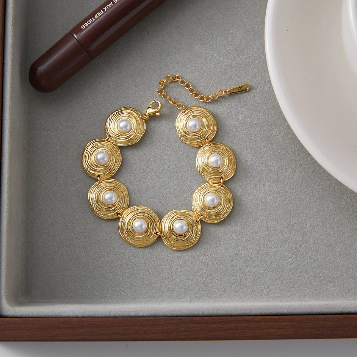 Brightness Pearl Circular Bracelets