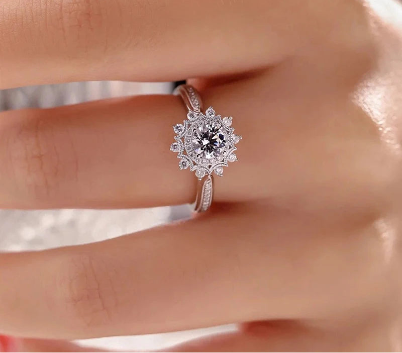 Elizabeth Taylor 5mm Moissanite Ring